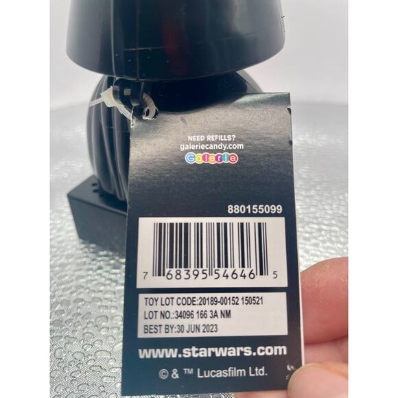 Star Wars Darth Vader Candy Pieces Dispenser with Sound - Picture 4 of 8